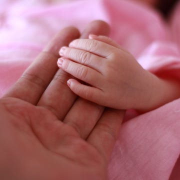 Finger, Skin, Comfort, Pink, Nail, Thumb, Close-up, Photography, Flesh, Baby, 