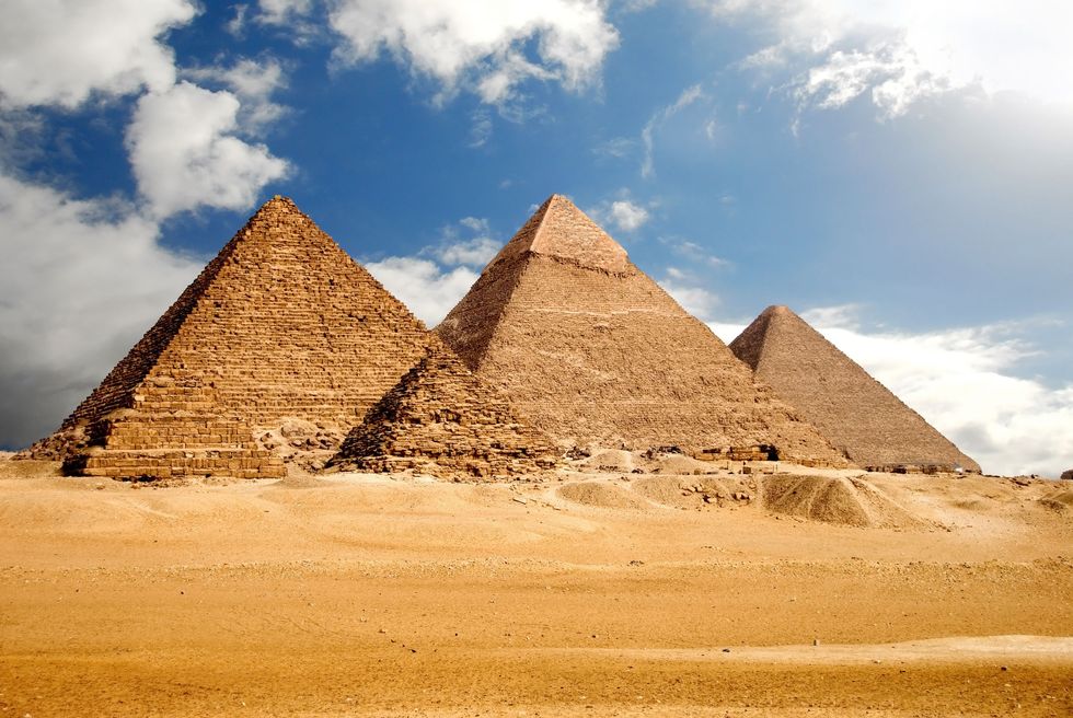 Pyramid, Monument, Historic site, Landmark, Ancient history, Unesco world heritage site, Wonders of the world, Ecoregion, Sky, Archaeological site, 