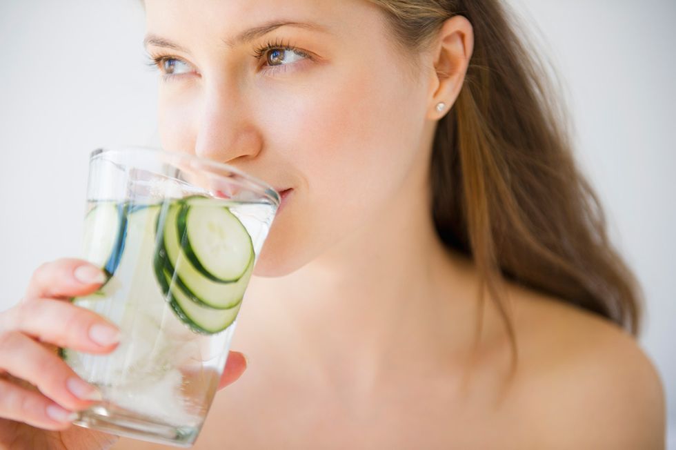 Skin, Beauty, Drink, Neck, Drinking, Cucumber, Food, Vegetable juice, Food craving, Plant, 