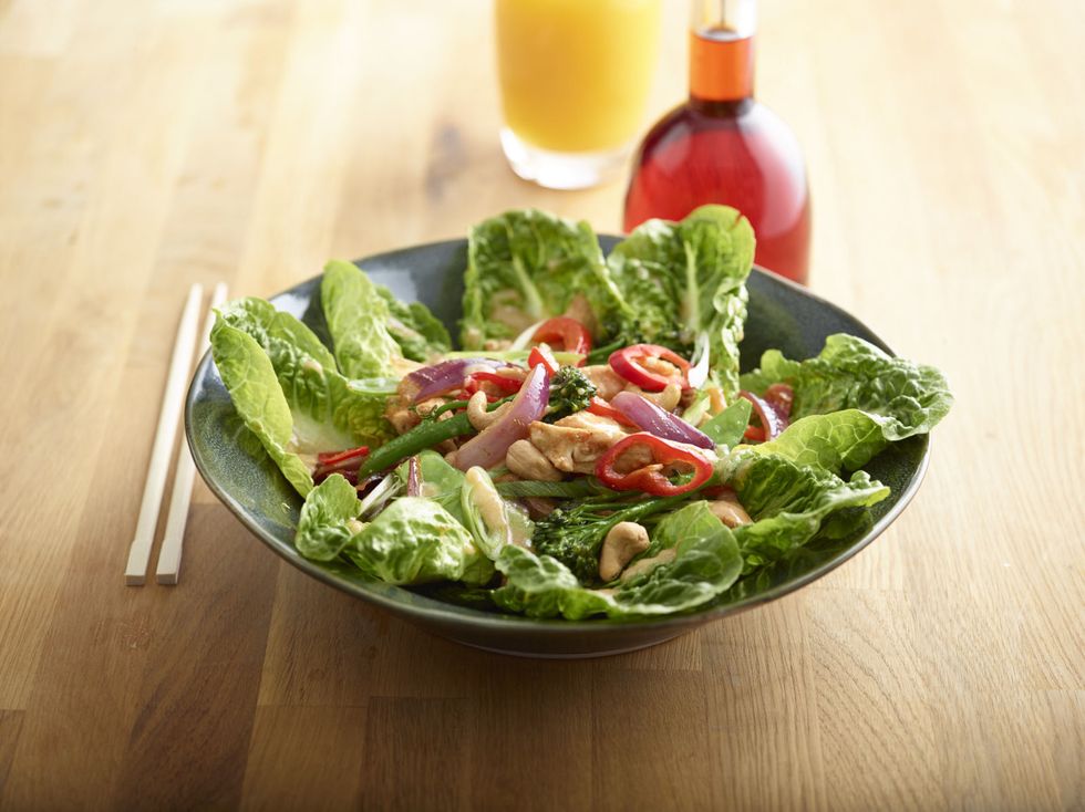 Food, Produce, Leaf vegetable, Ingredient, Vegetable, Salad, Garden salad, Tableware, Drink, Juice, 