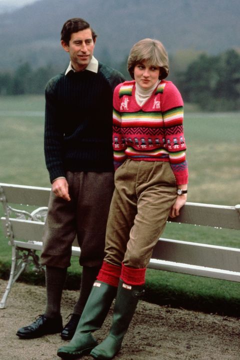 <p>No one wears wellies like Princess Di&nbsp;wore&nbsp;wellies. Although not one of her most famous&nbsp;looks, this outfit from before her wedding&nbsp;inspired women across the world to haul out their rainboots.&nbsp;</p>
