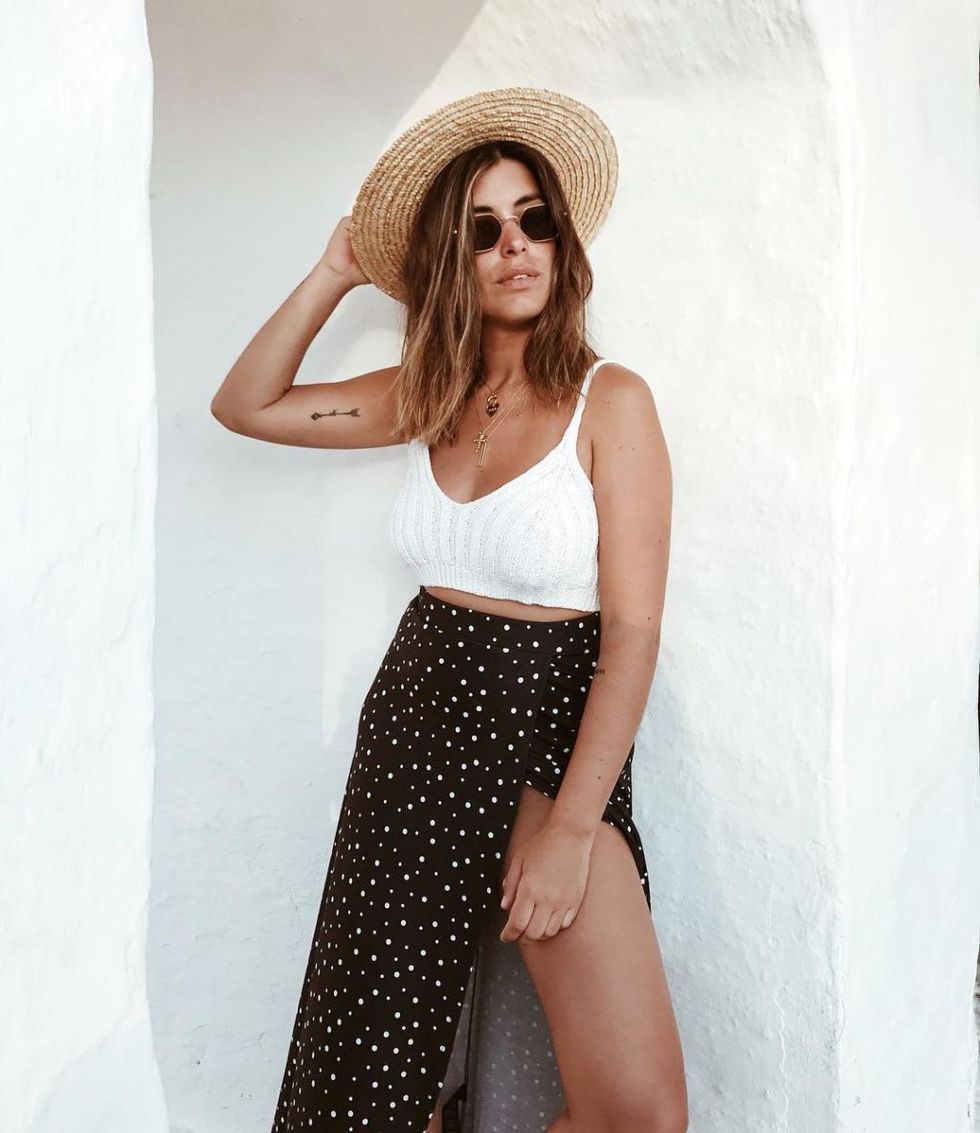 Clothing, White, Waist, Polka dot, Beauty, Fashion, Fashion model, Dress, Pattern, Crop top, 