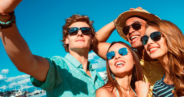 Eyewear, Sunglasses, Fun, People on beach, Cool, Friendship, Aqua, Vacation, Glasses, Leisure, 