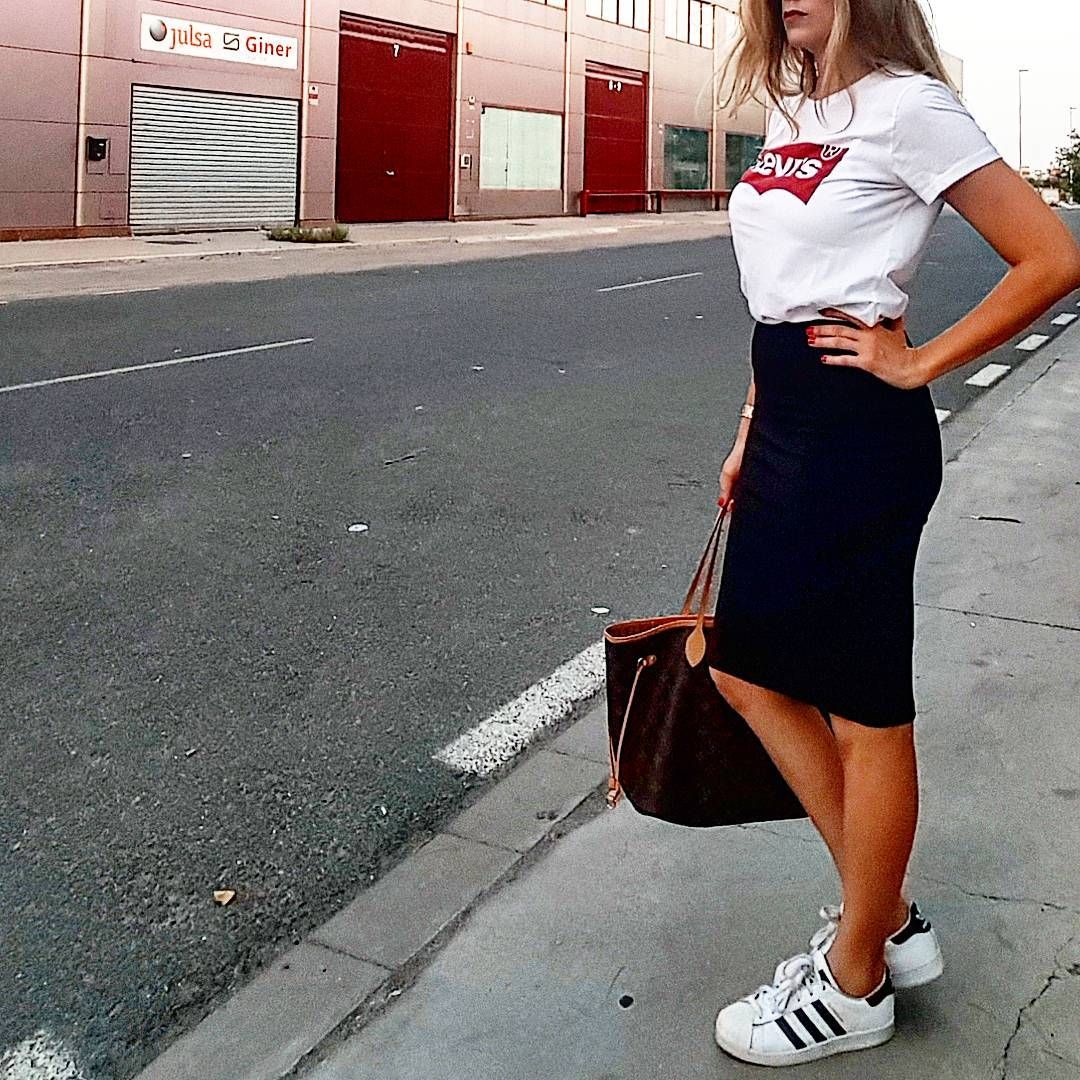 Actualizar 72+ imagen playera levis mujer outfit