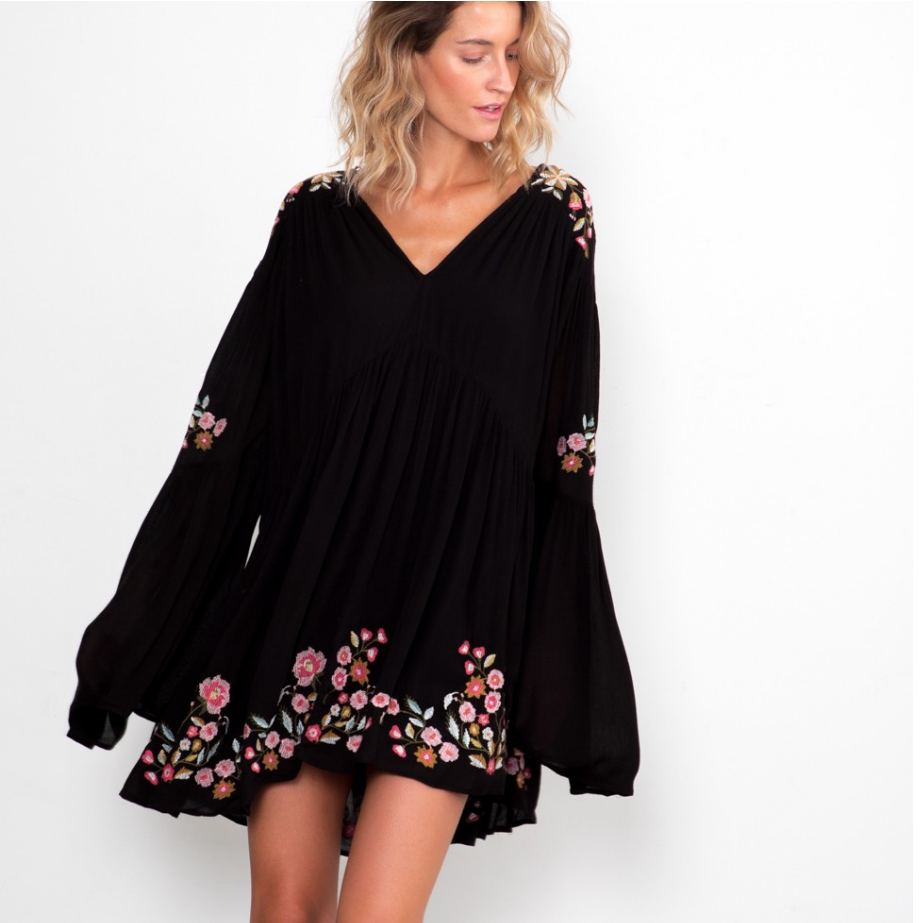 Clothing, Shoulder, Sleeve, Dress, Joint, Day dress, Neck, Outerwear, A-line, Cocktail dress, 