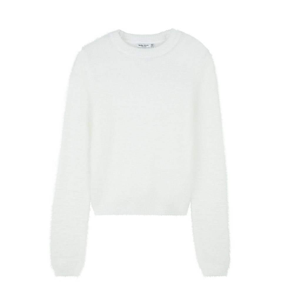 Clothing, White, Long-sleeved t-shirt, Sleeve, T-shirt, Sweater, Outerwear, Neck, Top, Jersey, 
