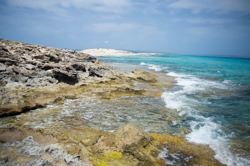 Body of water, Sea, Coast, Shore, Ocean, Sky, Coastal and oceanic landforms, Blue, Water, Beach, 