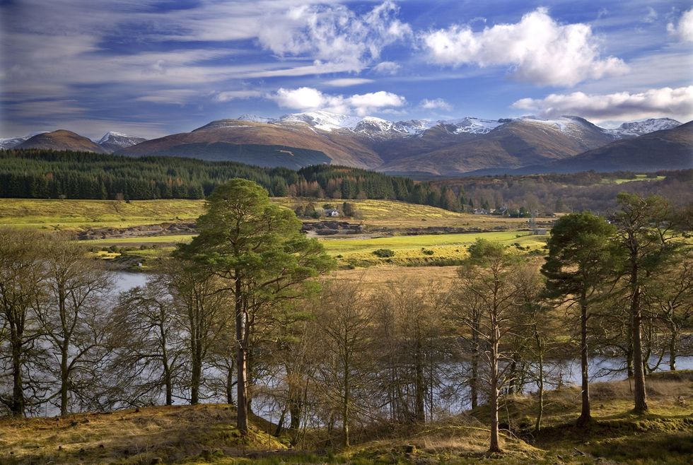 Highland, Natural landscape, Mountainous landforms, Nature, Mountain, Sky, Wilderness, Natural environment, Hill, Grassland, 