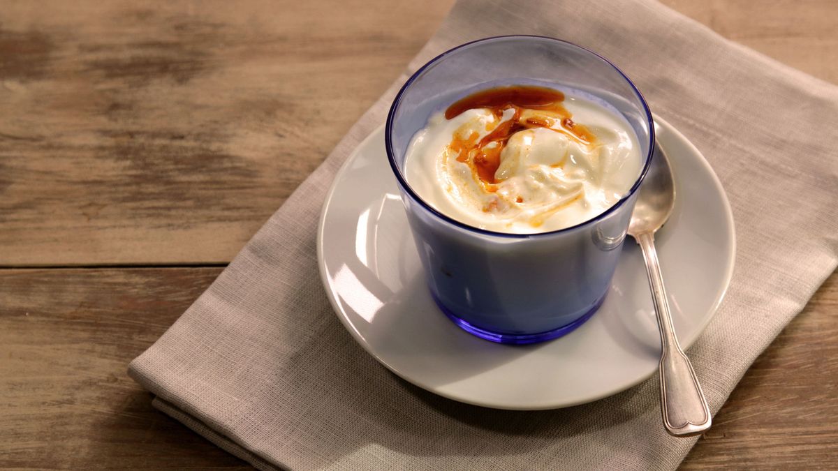 preview for Huevos escalfados con yogur #recetasfácilesELLE