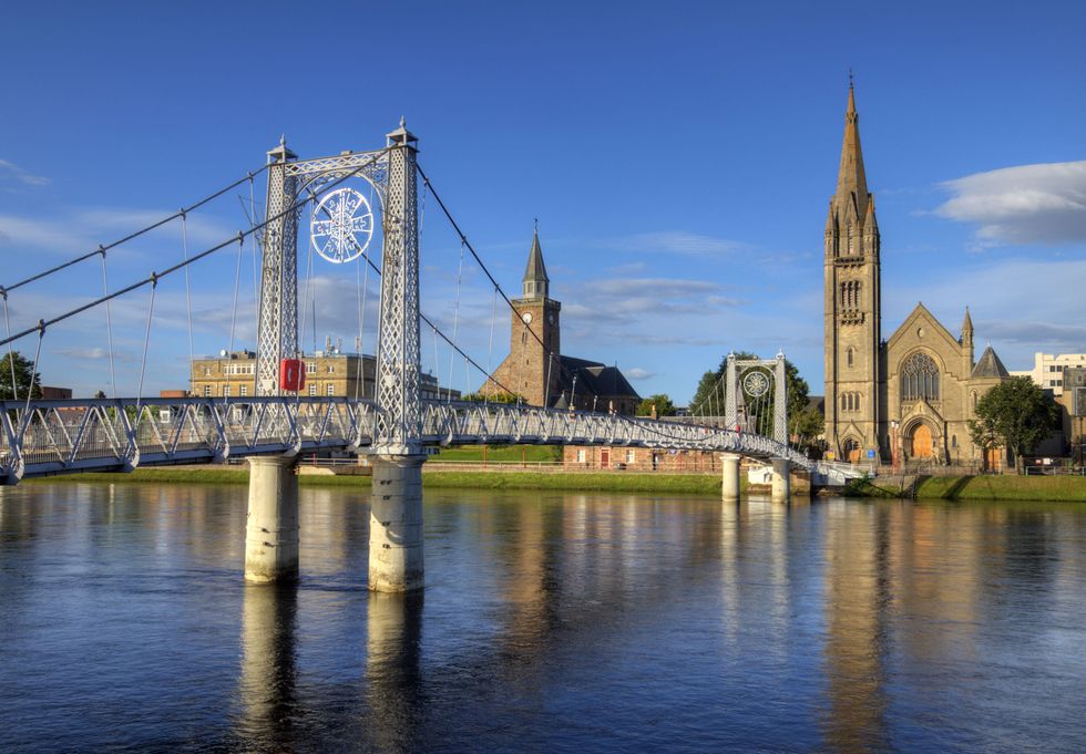 Landmark, Bridge, Reflection, Sky, River, Water, City, Architecture, Tower, Urban area, 