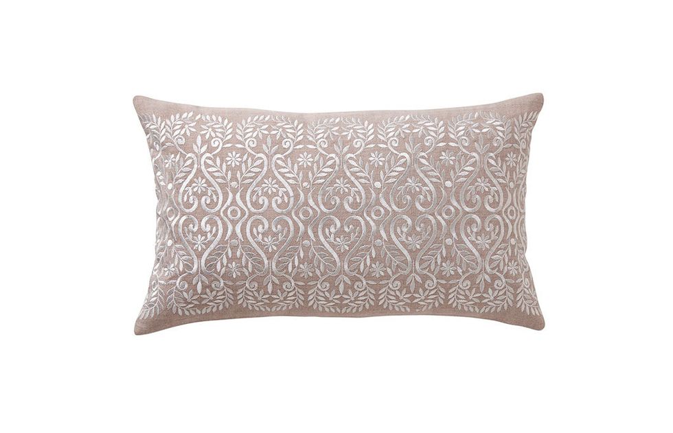 Pillow, Throw pillow, Furniture, Cushion, Beige, Rectangle, Leaf, Linens, Textile, Home accessories, 