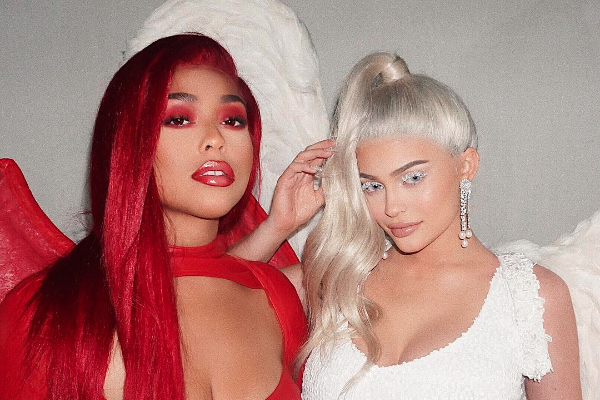 kylie jenner y jordyn woods disfrazadas de angel y demonio en halloween