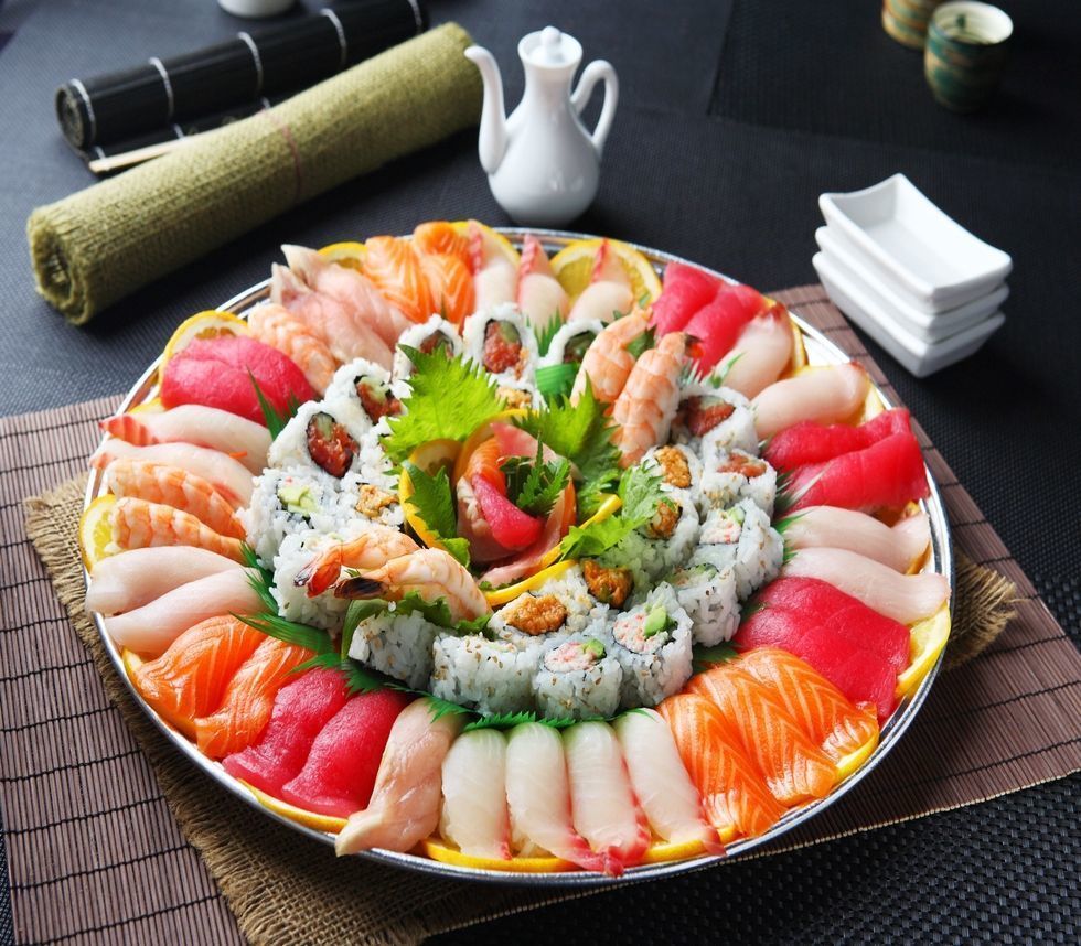 Dish, Food, Cuisine, Platter, Sashimi, Sushi, California roll, Ingredient, Garnish, Seafood, 