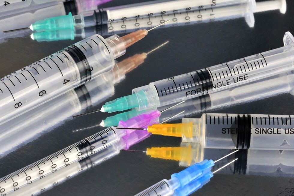 Medical equipment, Hypodermic needle, Medical, Service, Pen, Colorfulness, Writing implement, 