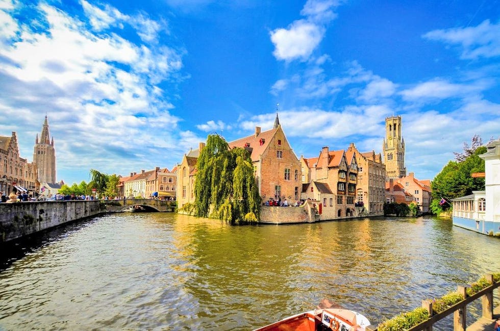 Waterway, Sky, Water, River, Town, Landmark, Canal, Cloud, City, Tourism, 