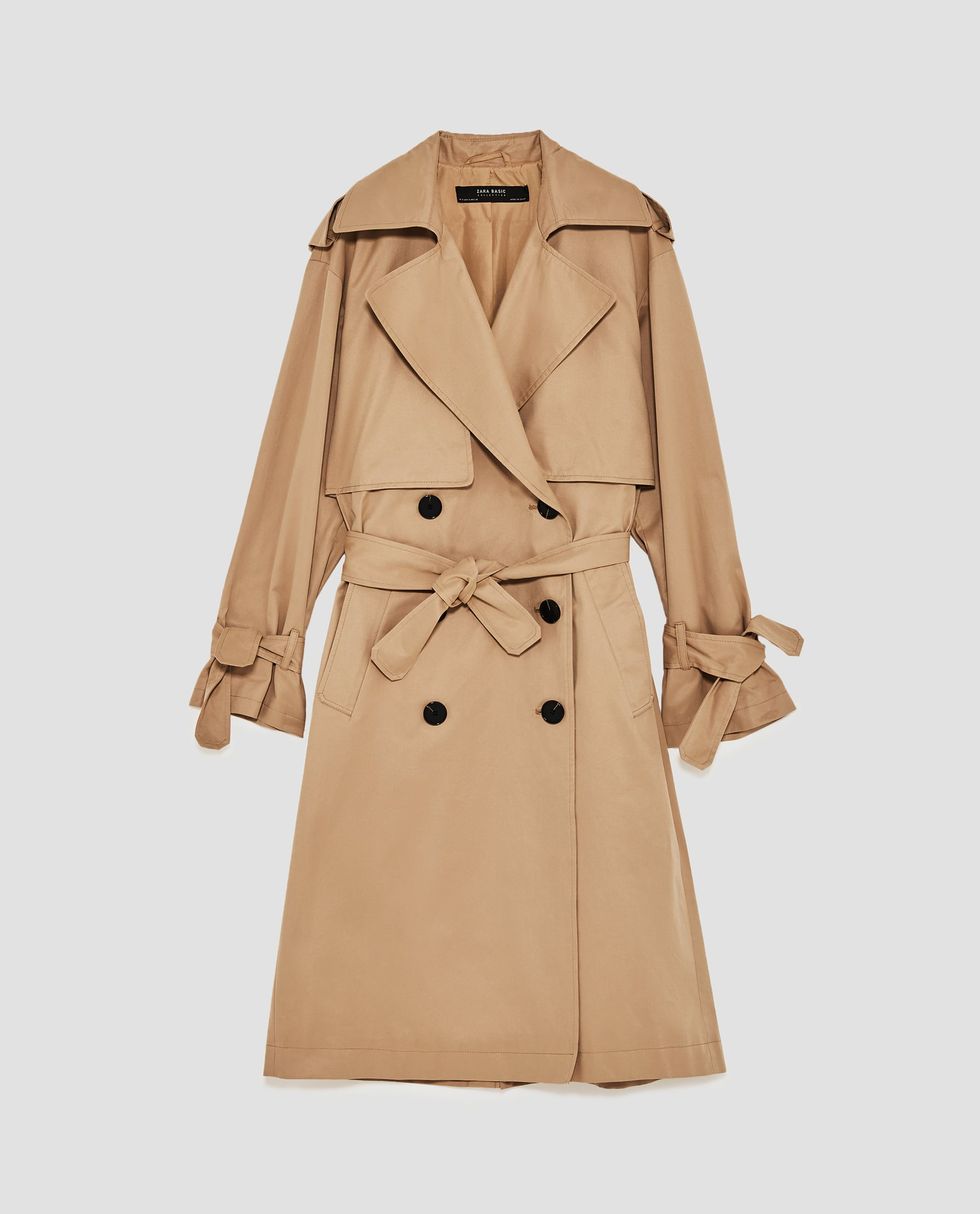 Clothing, Trench coat, Coat, Outerwear, Overcoat, Beige, Duster, Sleeve, Robe, Collar, 