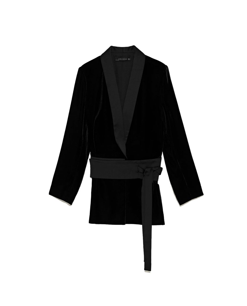 Clothing, Black, Outerwear, Blazer, Jacket, Sleeve, Coat, Suit, Formal wear, Collar, 
