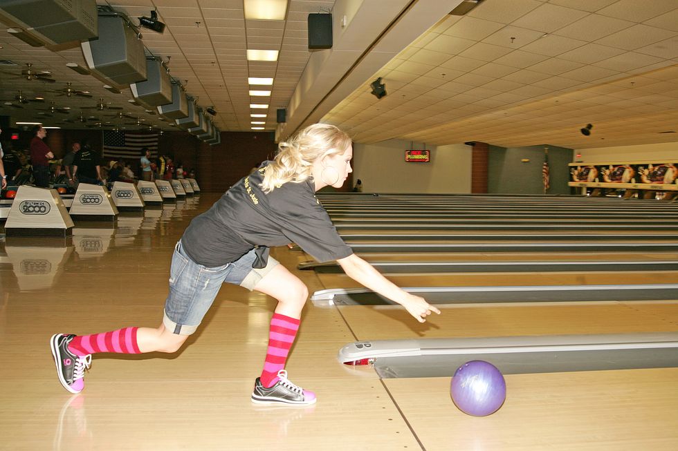 Bowling, Ten-pin bowling, Bowler, Bowling equipment, Sports, Individual sports, Bowling ball, Candlepin bowling, Sports equipment, Ball, 