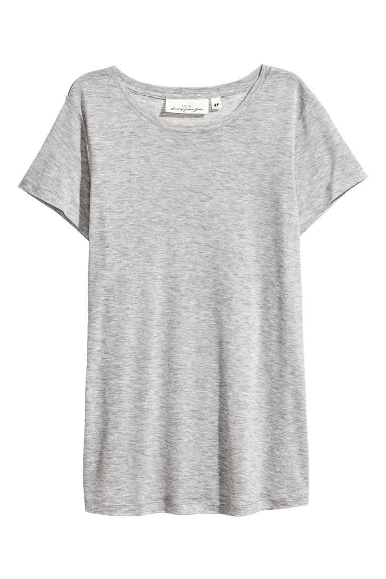 Clothing, T-shirt, White, Sleeve, Grey, Top, Outerwear, Blouse, Neck, Beige, 