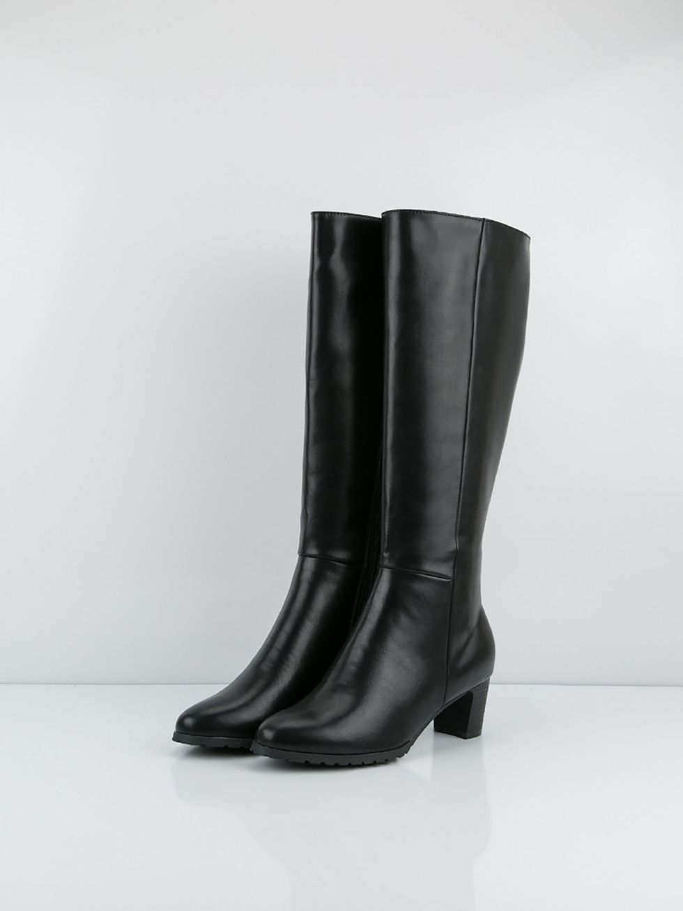 Footwear, Boot, Shoe, Riding boot, Knee-high boot, Leather, Rain boot, Durango boot, High heels, 