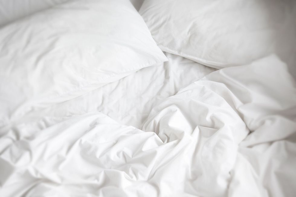 White, Bed sheet, Textile, Bedding, Linens, Duvet, Furniture, Room, Duvet cover, 