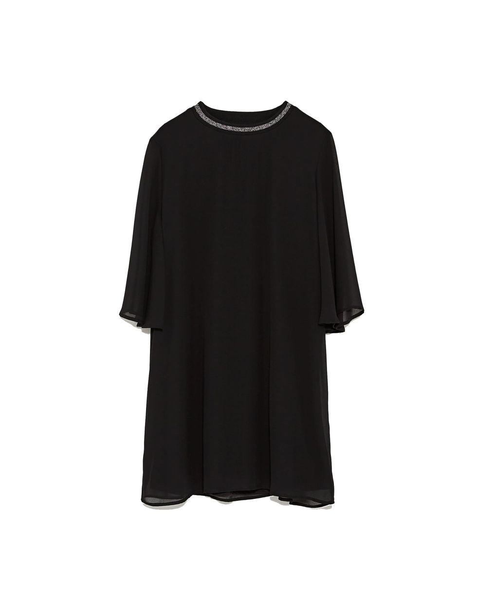 Clothing, Black, Sleeve, T-shirt, Dress, Outerwear, Blouse, Shoulder, Neck, Little black dress, 