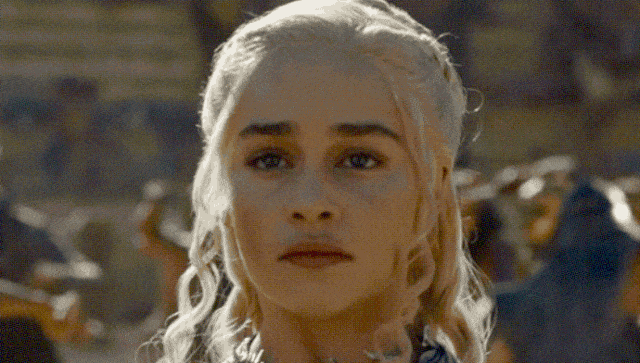 Emilia Clarke daenerys Targaryen Juego de tronos serie HBO