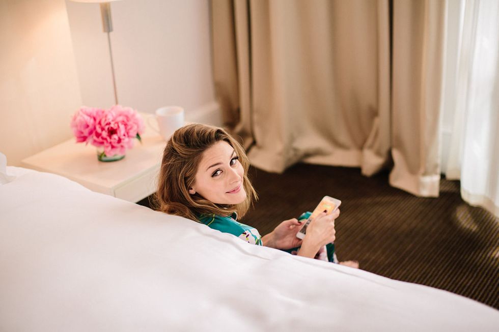 Un día de trabajo en Nueva York con Olivia Palermo: Olivia Palermo en la habitación del hotel
