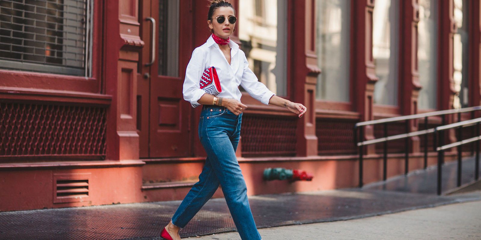 jeans con camisa blanca mujer