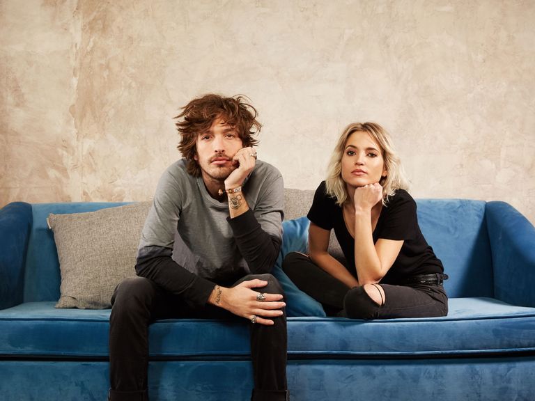 Ana Fernández y Adrián Roma para Yves Saint Laurent