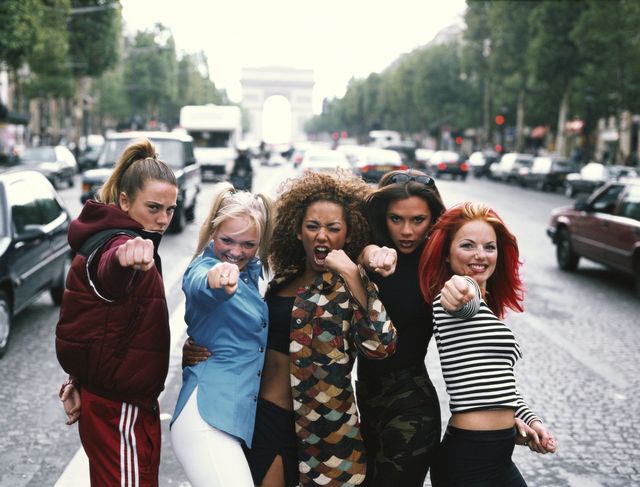 Las que fueran las Spice Girls se vuelven a reunir para grabar un programa en China, un talent show y un álbum recopilatorio de grandes éxitos, por lo que recibirán 10 millones de libras cada una.