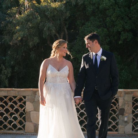 Cuando acabábamos de conocer a su novio, Amy Schumer comparte en Instagram las fotos de su boda, celebrada el martes en Malibú.