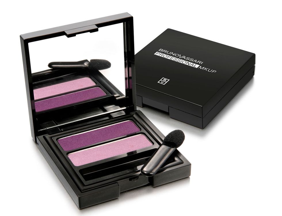Eye shadow, Violet, Cosmetics, Eye, Product, Pink, Purple, Magenta, Beauty, Organ, 
