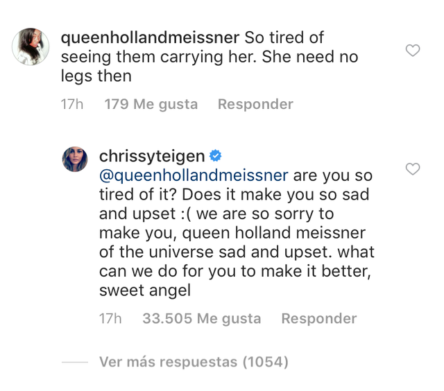Chrissy Teigen responde en Instagram a las críticas acerca de que tanto ella como John Legend siempre llevan a su hija en brazos.