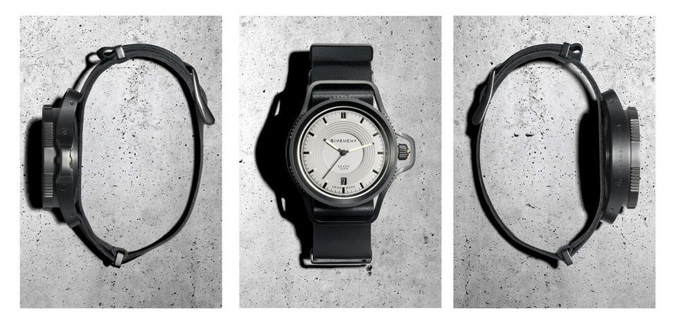 Product, Watch, Glass, White, Technology, Watch accessory, Font, Analog watch, Still life photography, Everyday carry, 