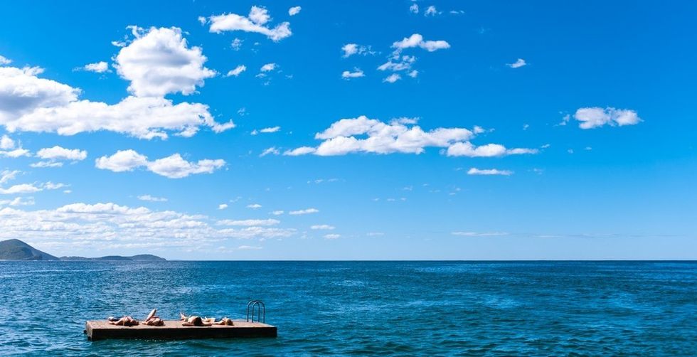 Blue, Sky, Daytime, Cloud, Watercraft, Water, Horizon, Boats and boating--Equipment and supplies, Ocean, Fluid, 