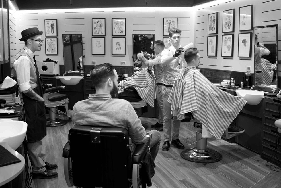 Room, Furniture, Style, Monochrome, Beauty salon, Service, Black-and-white, Barber chair, Hairdresser, Chair, 