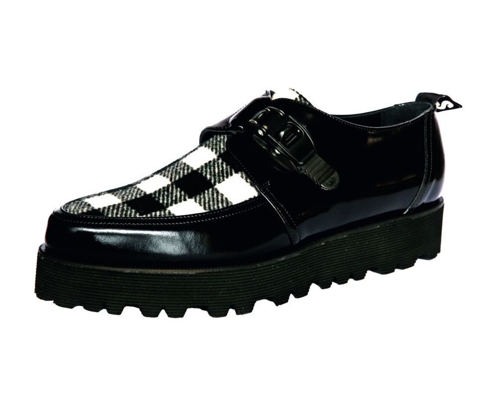 Footwear, Product, Shoe, White, Athletic shoe, Black, Tan, Grey, Beige, Walking shoe, 