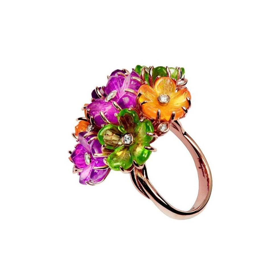 Flower, Purple, Violet, Petal, Jewellery, Lavender, Cut flowers, Flowering plant, Ring, Engagement ring, 