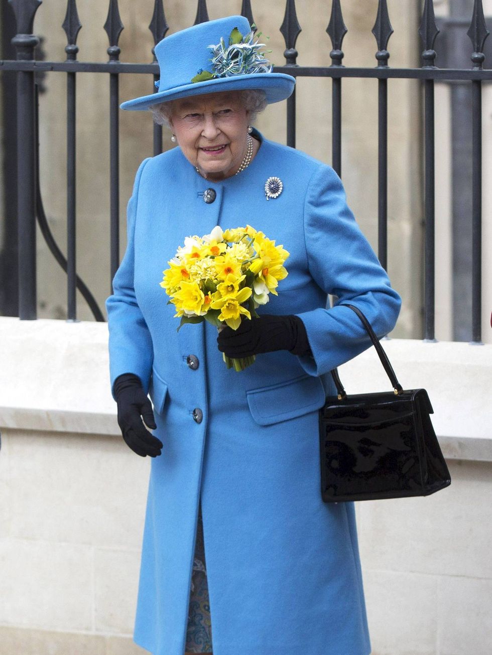 Questione di charme: lo stile arcobaleno della Regina Elisabetta