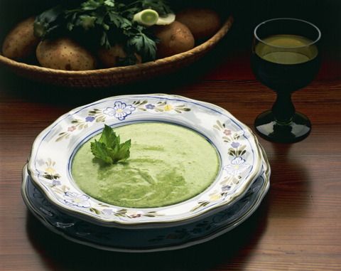 Serveware, Dishware, Food, Green, Tableware, Ingredient, Condiment, Sauces, Drinkware, Stemware, 