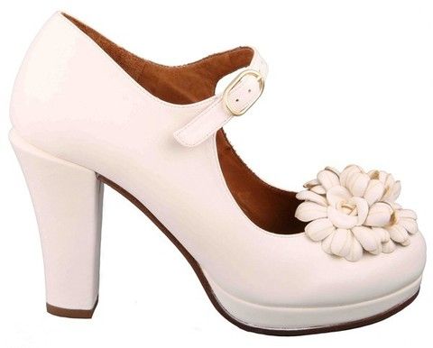 Footwear, Brown, Product, White, Tan, Fashion, Beige, Dancing shoe, Basic pump, High heels, 