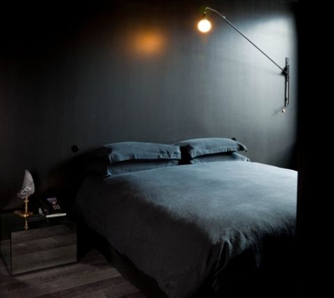 Bed, Lighting, Room, Textile, Bedding, Wall, Floor, Bedroom, Linens, Bed sheet, 