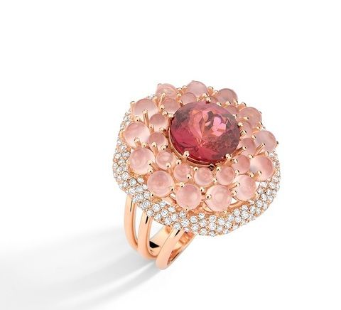Jewellery, Fashion accessory, Body jewelry, Natural material, Ring, Bridal accessory, Gemstone, Crystal, Diamond, Beige, 