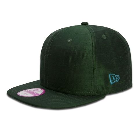 Cap, Hat, Baseball cap, Line, Headgear, Costume accessory, Cricket cap, Circle, Symbol, Costume hat, 