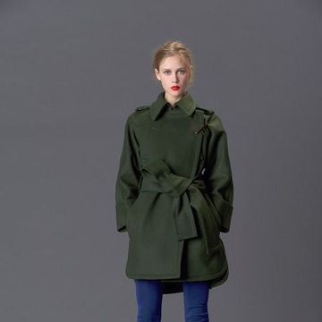 Clothing, Sleeve, Human body, Shoulder, Textile, Standing, Joint, Outerwear, Style, Knee, 