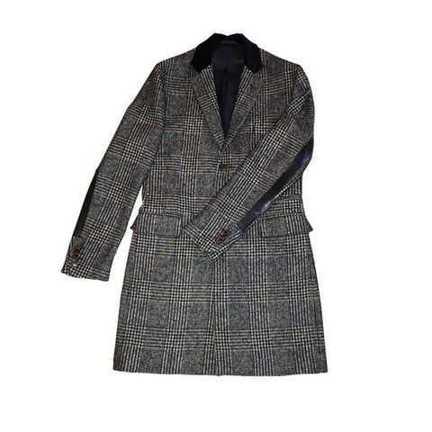 Collar, Sleeve, Textile, Pattern, Coat, Style, Fashion, Grey, Button, Fashion design, 