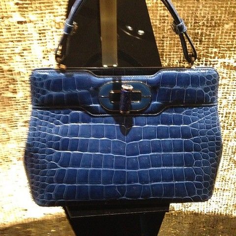 Blue, Electric blue, Bag, Cobalt blue, Shadow, Synthetic rubber, Leather, Natural material, Baggage, Pocket, 