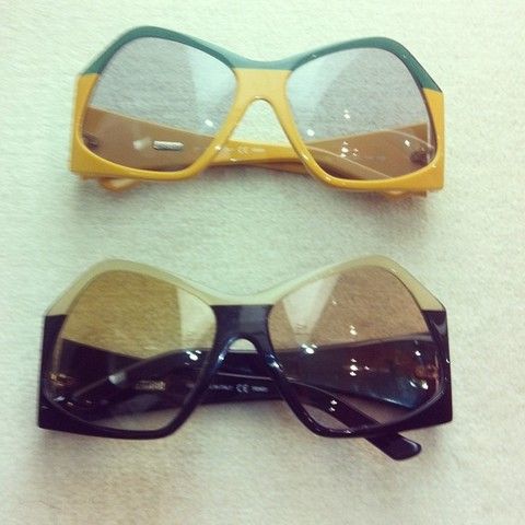 Eyewear, Glasses, Vision care, Product, Brown, Yellow, Goggles, Reflection, Glass, Personal protective equipment, 