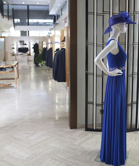 Floor, Flooring, Dress, One-piece garment, Electric blue, Fashion, Cobalt blue, Street fashion, Mannequin, Clothes hanger, 